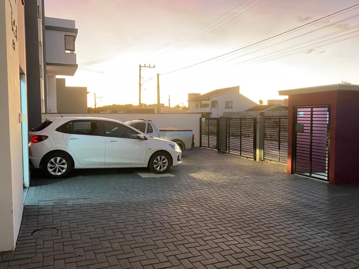 Apartamento térreo com jardim gourmet Piçarras Exterior foto