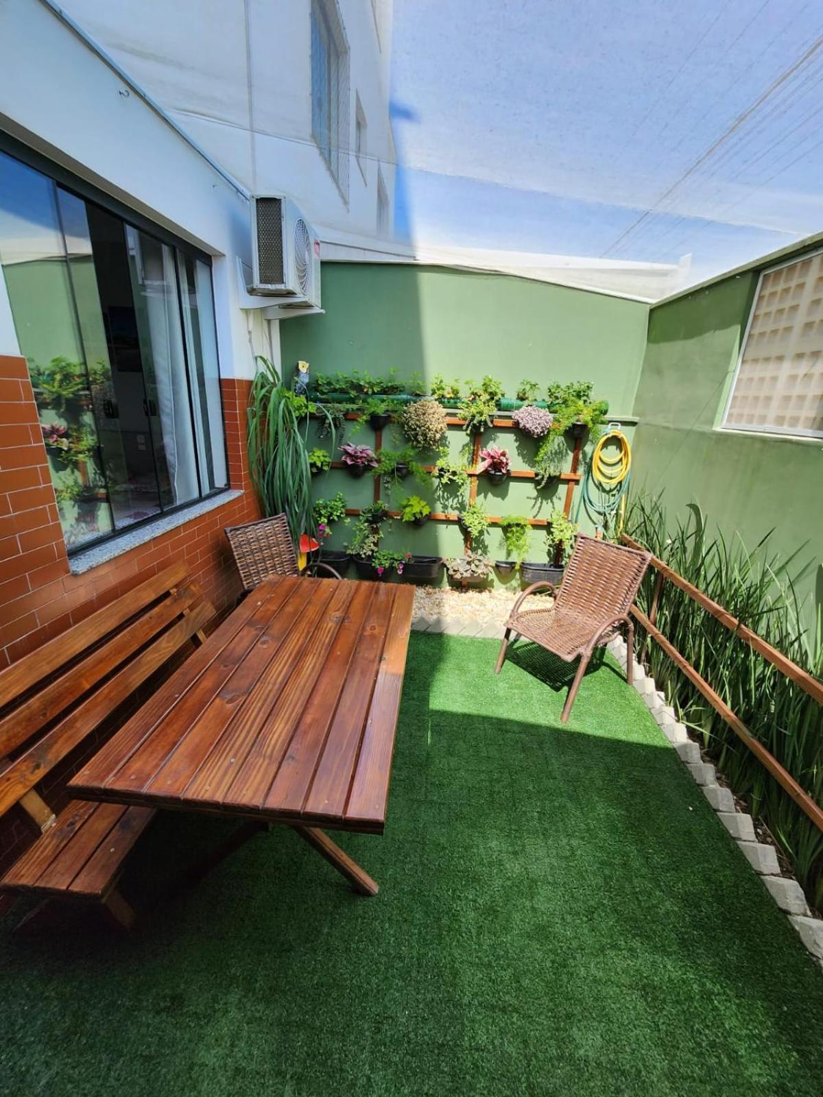 Apartamento térreo com jardim gourmet Piçarras Exterior foto